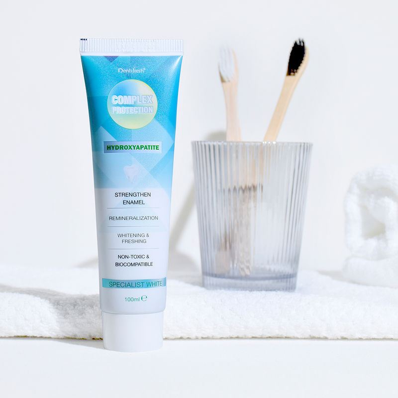 تأثير تبييض معتدل أسنان معجون أسنان تبييض مع فرشاة أسنان مرتين في اليوم ومكونات فيتات الصوديوم